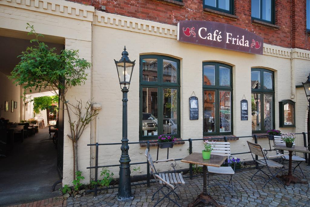 Hotel Cafe Frida Bredstedt Exterior foto